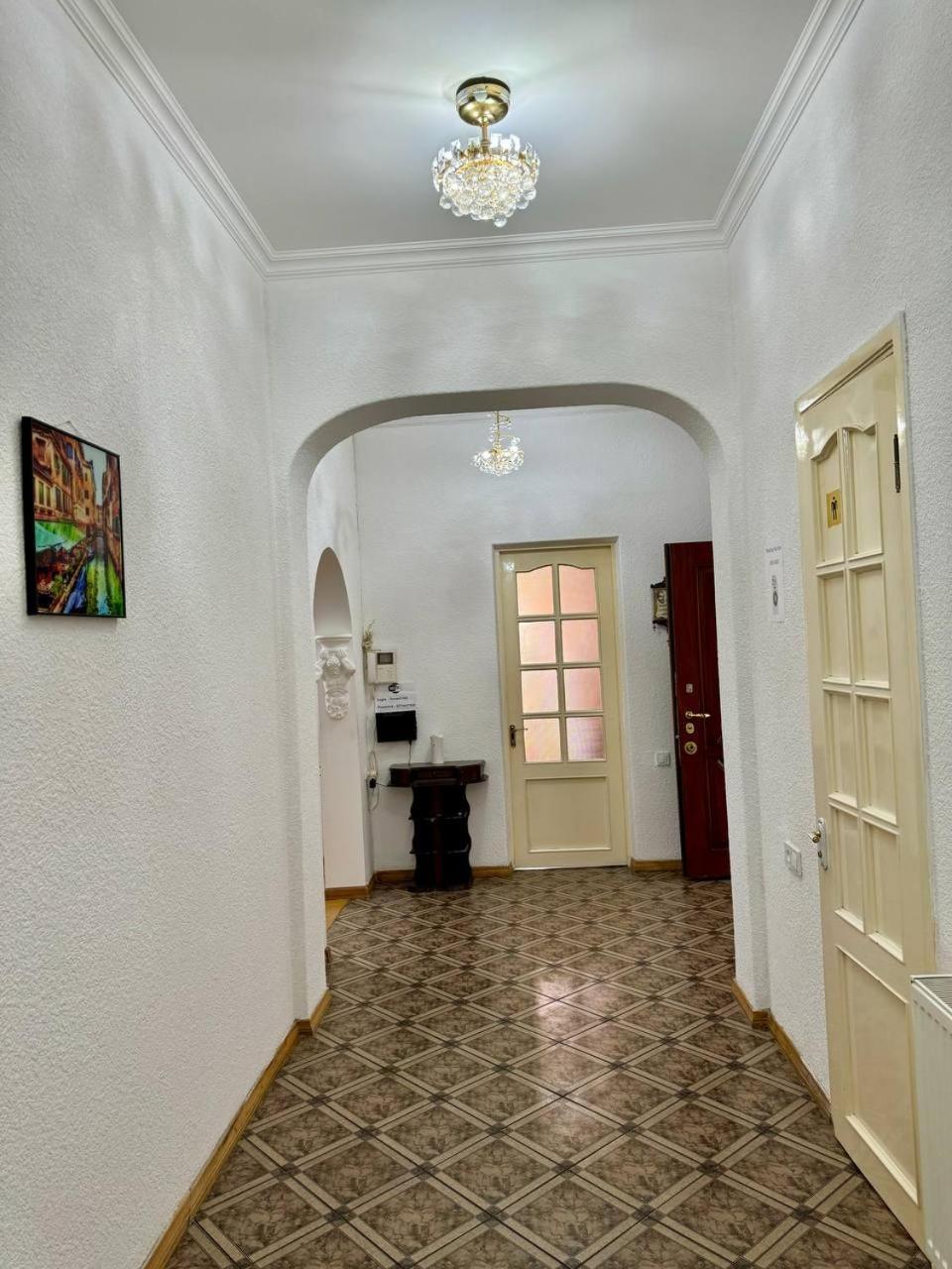 California Hostel Jerevan Exteriör bild