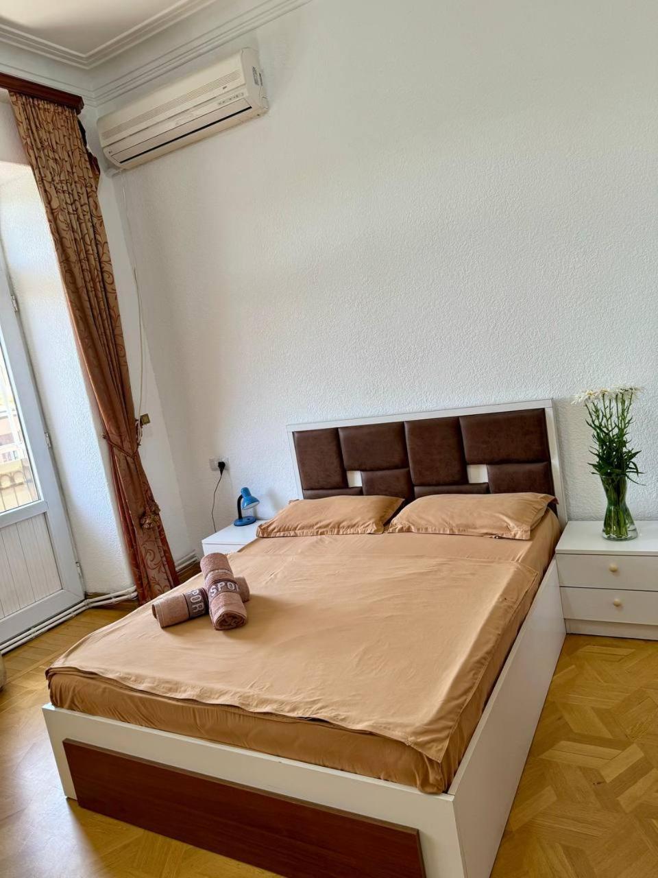 California Hostel Jerevan Exteriör bild