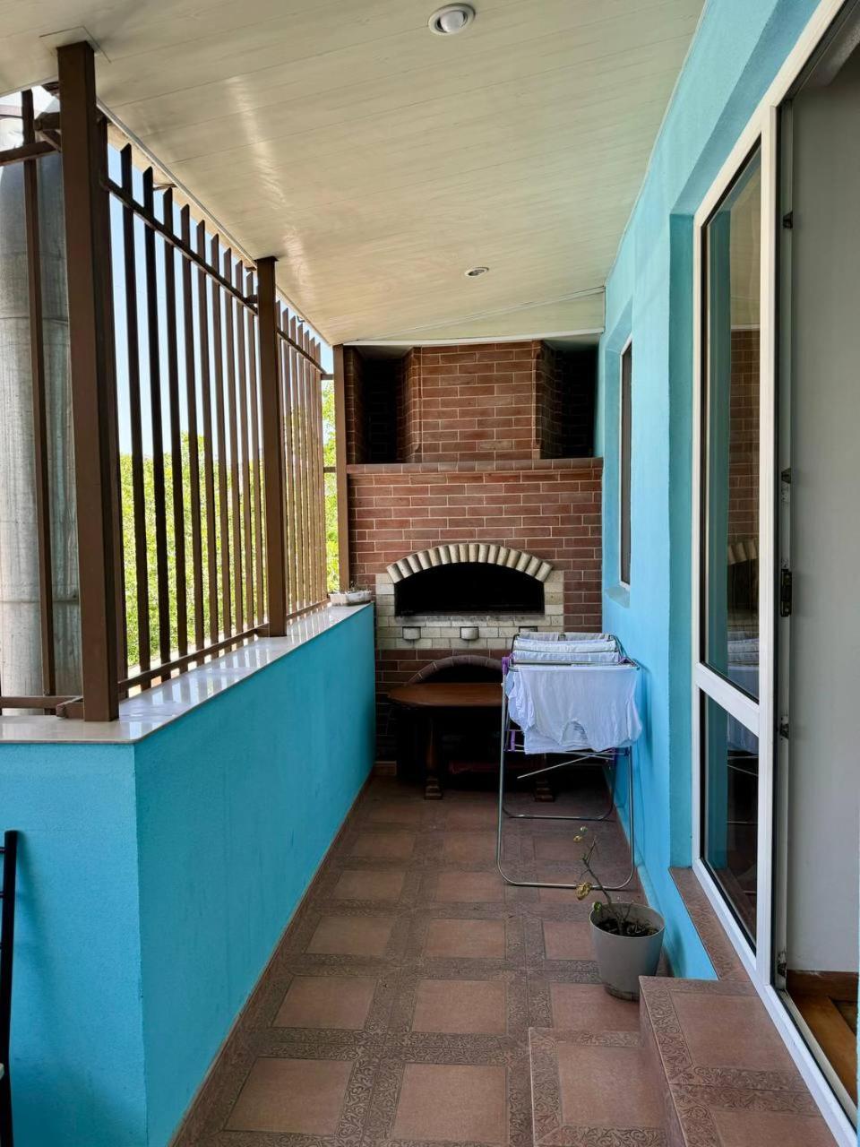 California Hostel Jerevan Exteriör bild